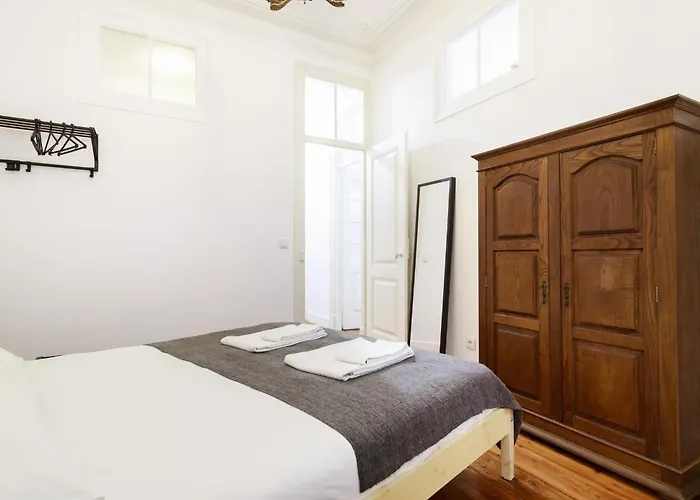 Historical Apartment *